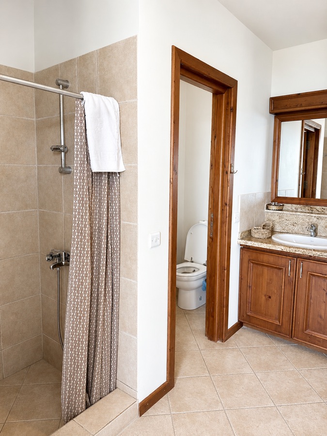 Partial Sea View Hotel Room bathroom